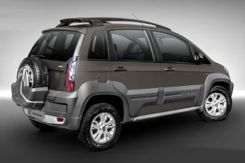 Fiat Idea Adventure 2016 manual usado chama atenção pelo visual aventureiro e consumo elevado