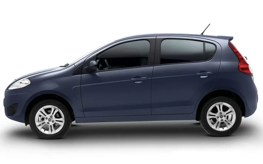 Fiat Palio Attractive 1.4 2013 usado segue como opção prática, econômica e confiável para uso urbano e viagens curtas