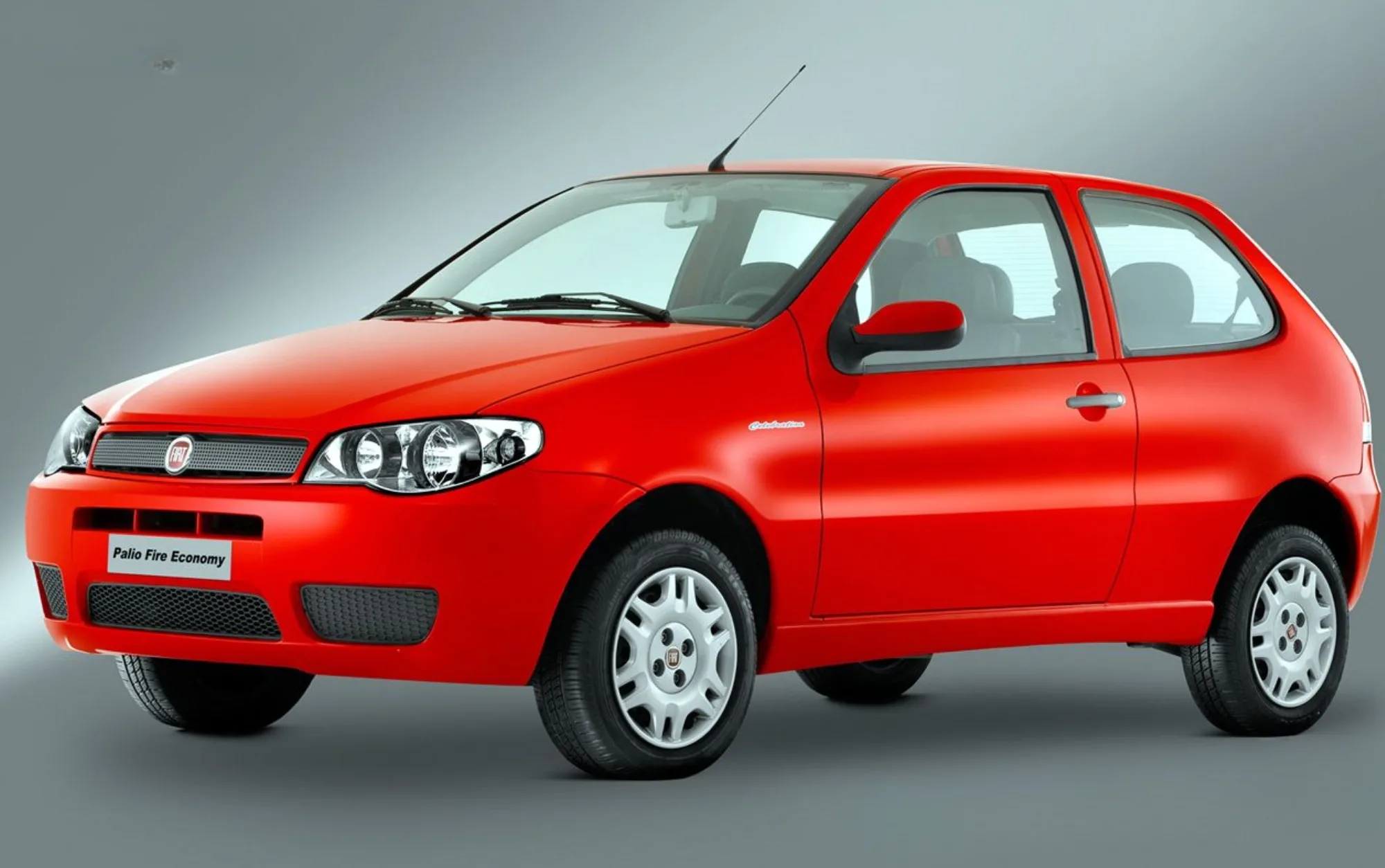 Fiat Palio Economy 1.0 2011 é indicado para quem busca praticidade, hatch de 5 lugares com porta-malas de 290 litros e motor simples, ideal para deslocamentos urbanos.