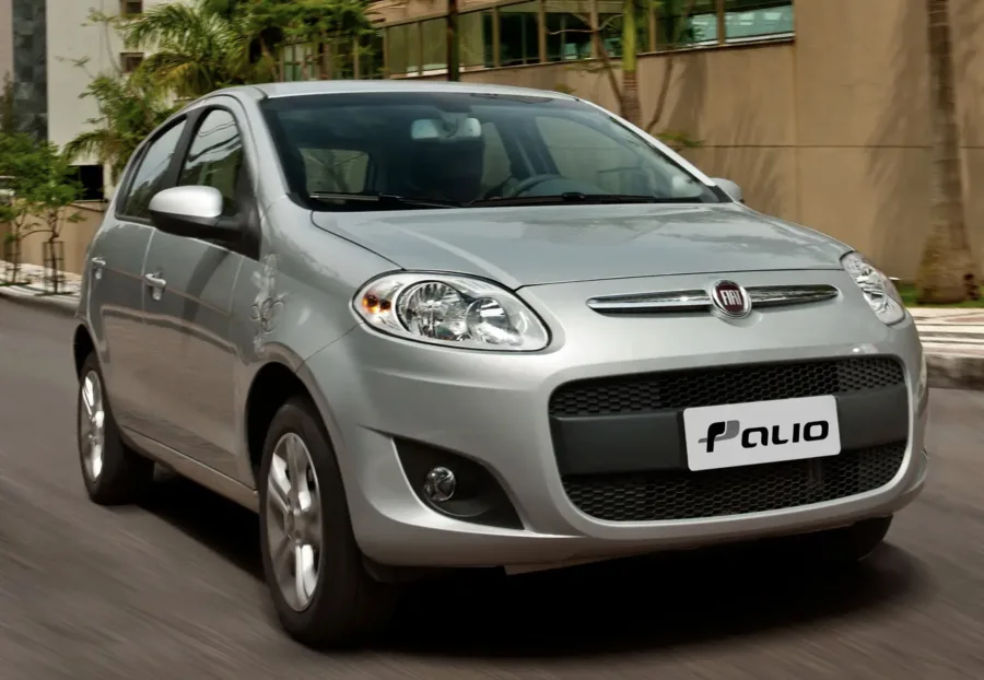 Fiat Palio Essence 1.6 16V Dualogic 2015 é indicado para quem busca hatch ágil e versátil, bom para cidade e viagens curtas, mas com limitações conhecidas.