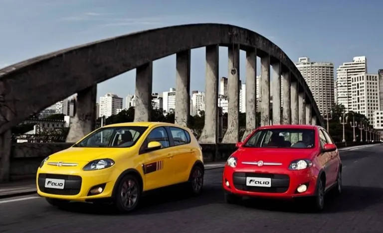 Fiat Palio Sporting 1.6 16V 2014: Ficha técnica, preço e fotos; hatch usado aposta em rodas aro 16 e spoiler traseiro para reforçar o visual esportivo