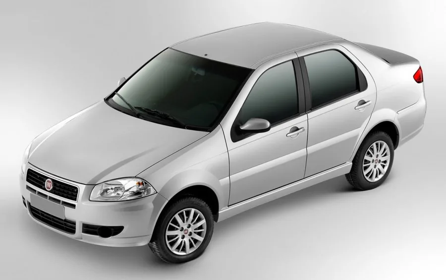 O Fiat Siena EL 2012 é um sedã usado para famílias que buscam economia, espaço no porta-malas de 500 litros e robustez mecânica confiável.