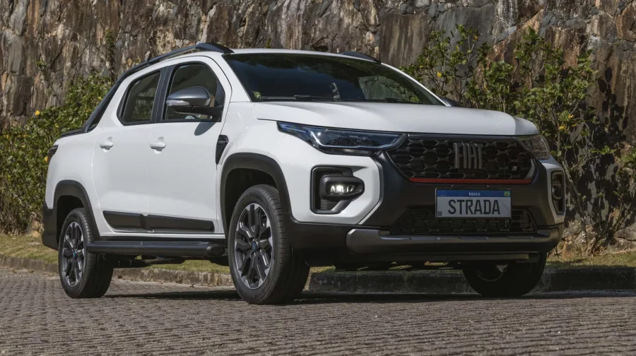 Fiat Strada 2026 chega mais cara e mantém liderança entre picapes compactas no Brasil