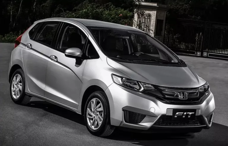 Honda Fit DX 1.5 2015 Manual: Preço, Ficha técnica, Consumo, Equipamentos e Fotos; confiável no uso diário, mas limitado em equipamentos modernos