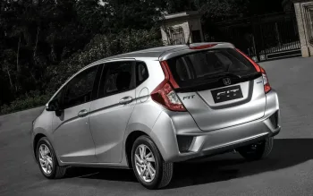 Honda Fit LX 1.5 Automático 2015: Preço, Ficha técnica, Consumo, Equipamentos e Fotos; prático no espaço interno, mas isolamento acústico decepciona