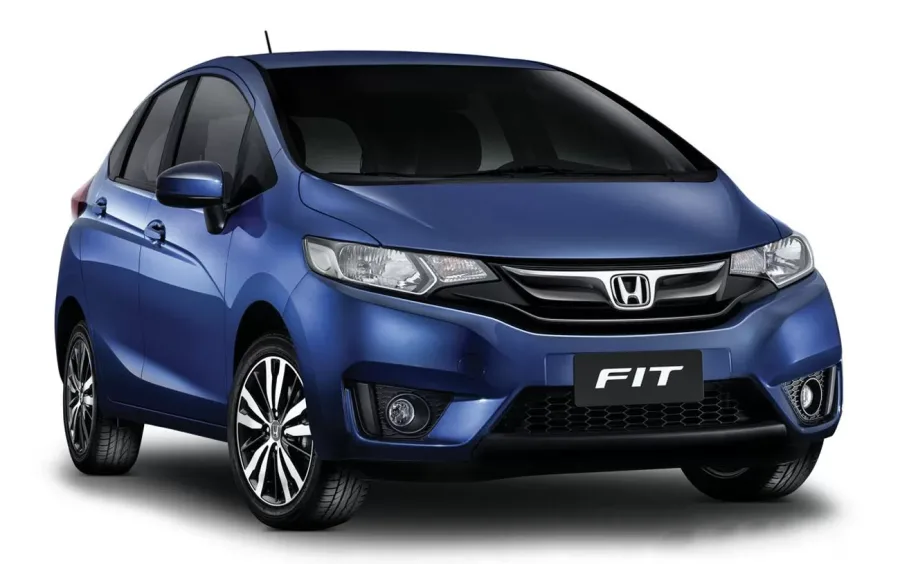 Fit 2015 traz motor 1.5 FlexOne em todas as versões, com câmbio manual ou CVT: DX prática, LX mais equipada, EX/S tecnológica e EXL de luxo, servindo a usos urbanos e familiares.
