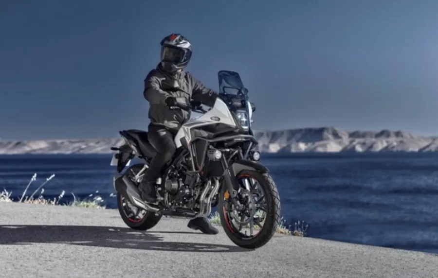 Honda aposta na nostalgia ao relançar as motos NX 500 e CB 650R com conforto e inovação