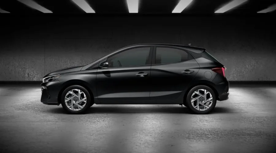 Com etanol, o consumo é de 9,9 km/l na cidade e 10,7 km/l na estrada; já com gasolina chega a 13,3 km/l na cidade e 15,4 km/l na estrada, alcançando autonomia de 770 km.