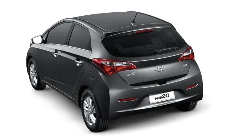 Hyundai HB20 Comfort Plus 1.6 2014: Ficha técnica, preço, consumo, equipamentos e fotos; modelo tem direção hidráulica e suspensão firme, ideal para rodar em cidades com ruas irregulares