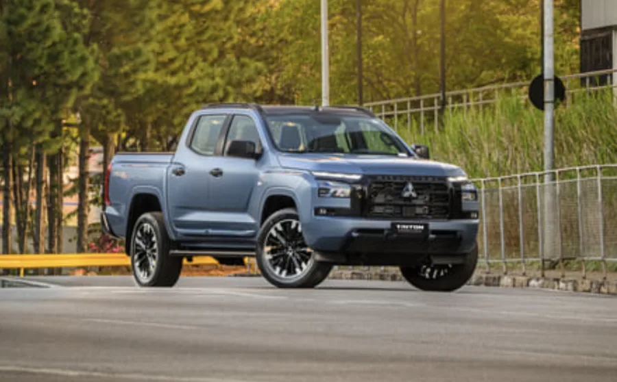 Mitsubishi Triton Tarmac é uma versão inspirada na picape Triton Katana só que 4×2 para competir com a Ford Ranger Black