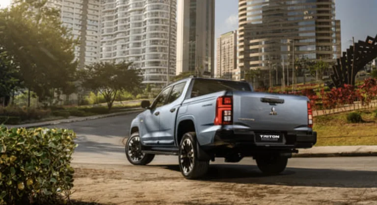 Mitsubishi Triton Tarmac é uma versão inspirada na picape Triton Katana só que 4×2 para competir com a Ford Ranger Black