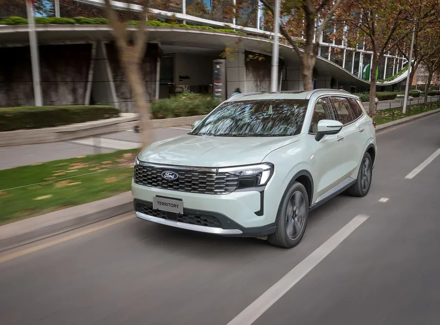 Novo Ford Territory bate recorde e impulsiona alta de 18% nas vendas da marca em agosto