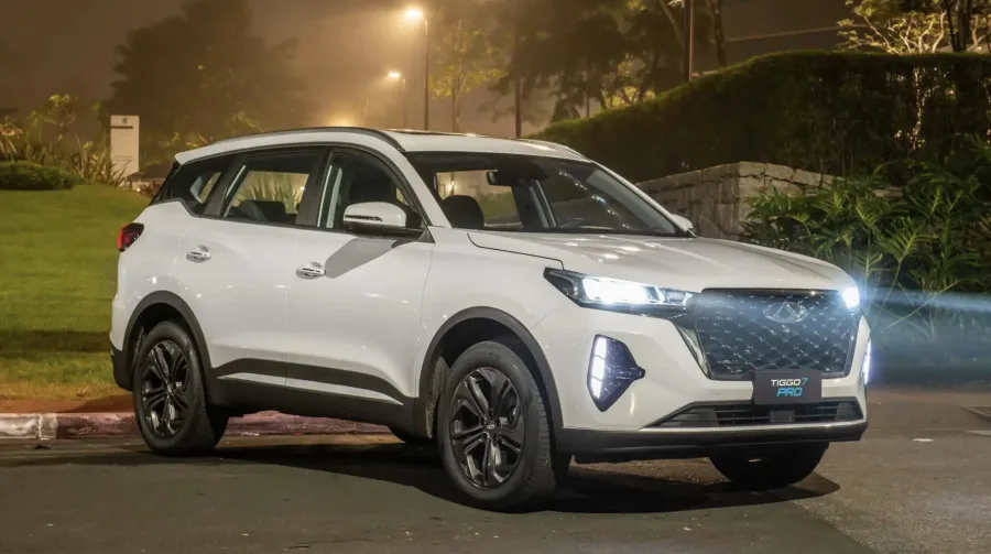 Tiggo 7 Pro Hybrid mantém preço da versão convencional e desafia rivais com benefícios fiscais