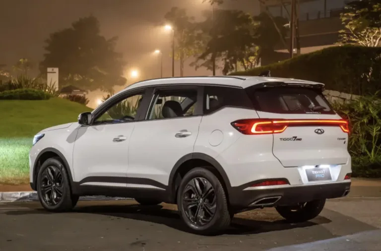 Tiggo 7 Hybrid chega a R$ 169 mil com pacote Max Drive e ameaça liderança do Jeep Compass