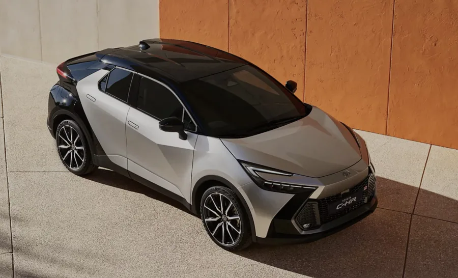 Toyota supera 6 milhões de vendas em 2025 com quase metade eletrificada