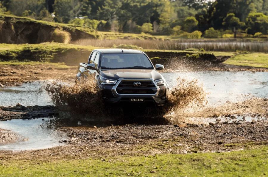 Antes de comprar, é essencial verificar histórico de revisões, funcionamento da tração 4x4, estado do motor e possíveis falhas no câmbio automático.