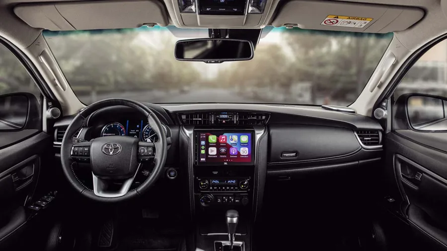 O câmbio automático de 6 marchas aliado à tração integral temporária torna a condução prática. A picape oferece respostas confiáveis em diferentes condições de uso no dia a dia.