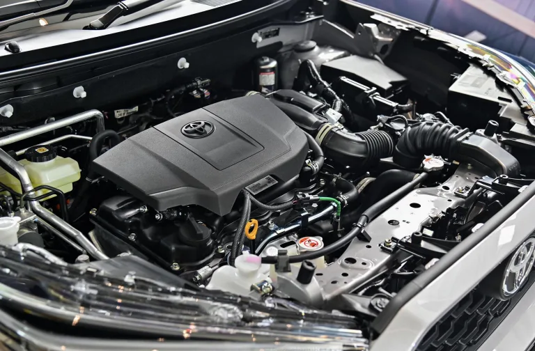 Como é o motor e o desempenho do Toyota Yaris Cross 2026?