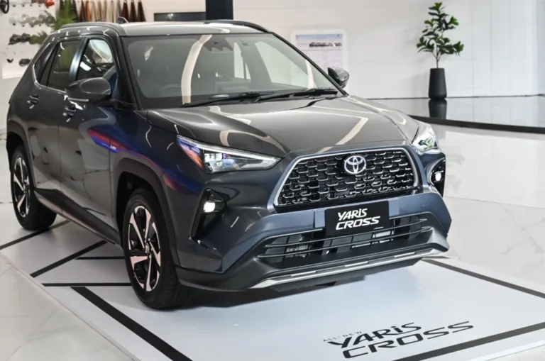 Toyota Yaris Cross 2025 / 2026 terá cinco versões e opções híbridas inéditas no Brasil