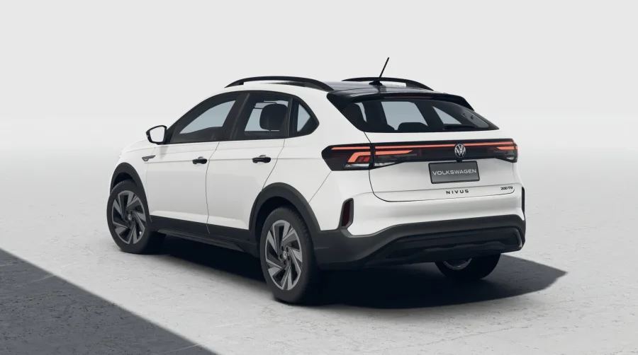 O Volkswagen Nivus Highline 2026 apresenta consumo urbano de 8,6 km/l com etanol e até 14,8 km/l na estrada com gasolina, garantindo autonomia elevada para viagens e uso diário.