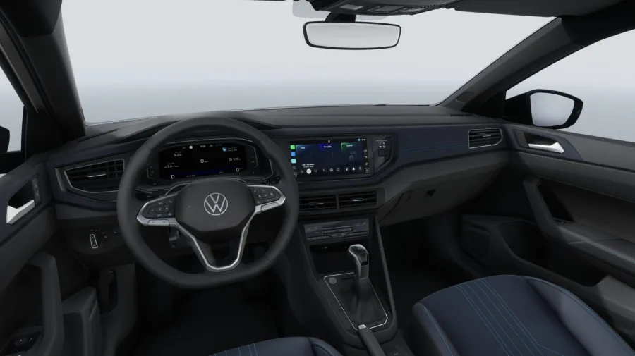 O conforto interno se destaca com bancos de couro, ar-condicionado automático e volante multifuncional, elevando a experiência a bordo para motorista e passageiros.