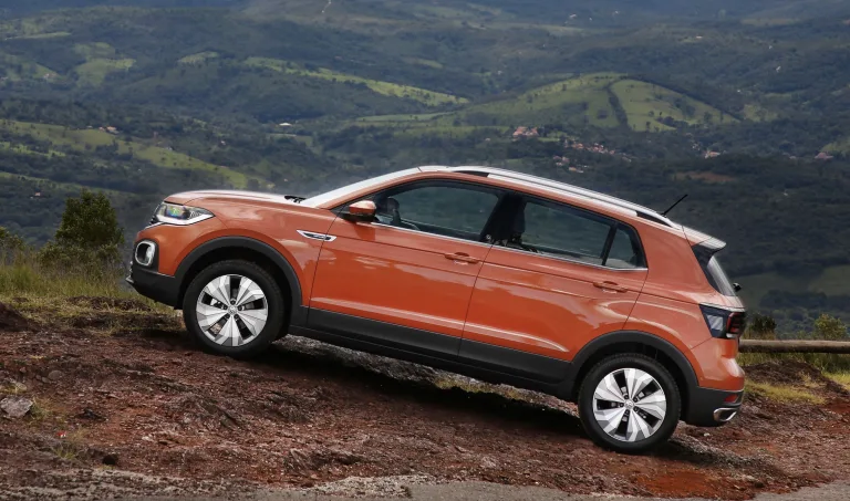Volkswagen T-Cross Highline 1.4 TSi 2020: Preço, Ficha técnica, Consumo, Equipamentos e Fotos; SUV usado com 150 cv entrega segurança e conforto para o dia a dia