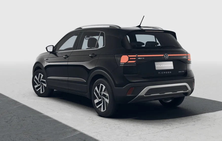 Pontos negativos: porta-malas de apenas 373 litros, consumo urbano alto com etanol e alguns equipamentos de destaque disponíveis apenas como opcionais.