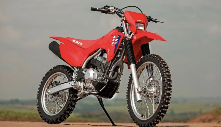 Honda CRF 300F 2026 eleva potência e câmbio para desafiar segmento off-road
