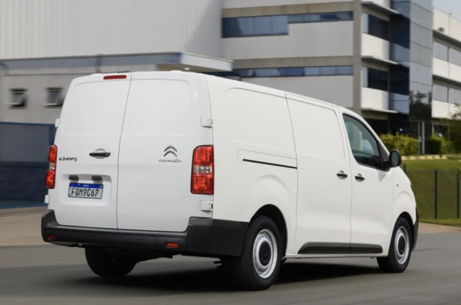 Citroën ë-Jumpy conquista selo de menor desvalorização entre vans elétricas no Brasil