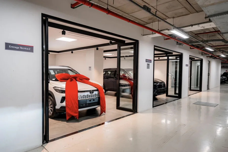 Toyota inaugura em SP maior concessionária da marca no Brasil