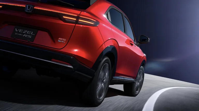 Honda HR-V RS estreia no Japão com visual esportivo, motor híbrido e preço competitivo