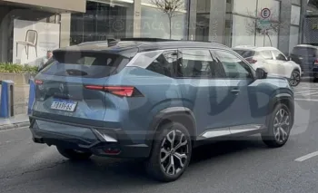 Renault Boreal 2026 é flagrado sem camuflagem no Brasil: SUV chega em três versões e mira rivais com motor turbo de 163 cv