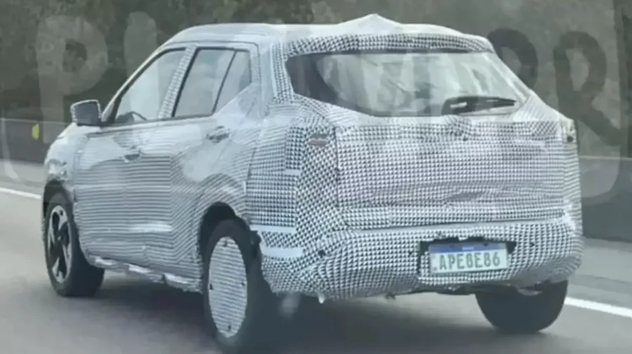 Nissan Kait é flagrado em testes e revela detalhes antes da estreia em 2026