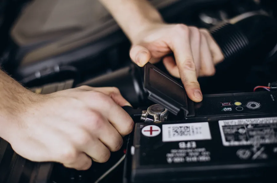 O que fazer quando a bateria do carro acaba e como saber a hora da troca