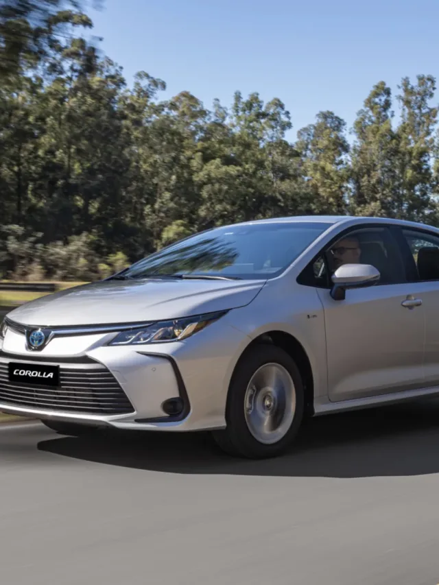Toyota Corolla GLi Hybrid é híbrido e “barato”