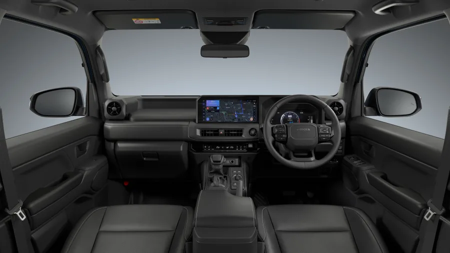 O interior traz painel horizontal e ampla visibilidade, unindo conforto, segurança e funcionalidade para uso diário.