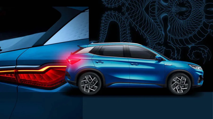 O BYD Yuan Plus EV 2026 é prático para o dia a dia e confortável em viagens curtas. O espaço traseiro é bom, mas o porta-malas limitado e o peso de 1.700 kg reduzem a eficiência em longos percursos.