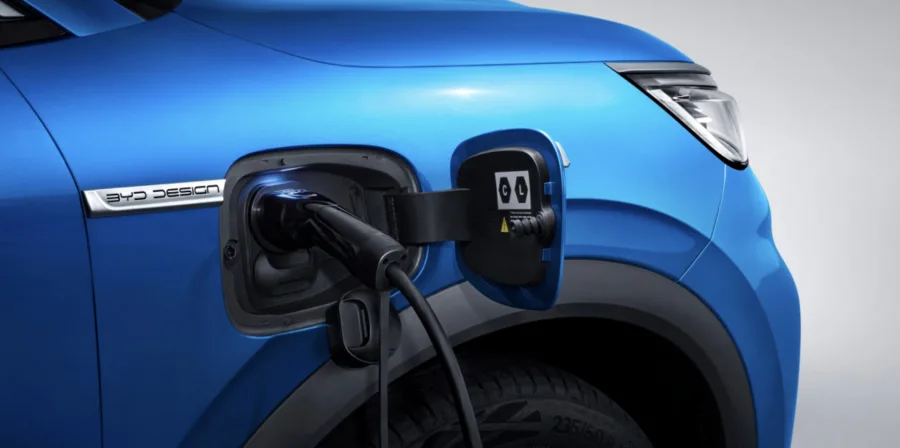 Consumo de 18 kWh/100 km e autonomia de 294 km colocam o Yuan Plus entre os elétricos mais equilibrados da categoria. A bateria de 60,5 kWh tem recarga rápida de até 80 kW.