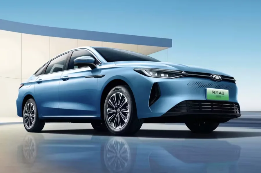 Chery Fulwin A8 Pro registrado no Brasil: sedã híbrido promete quase 2.000 km de autonomia
