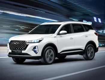 As versões do Caoa Chery Tiggo 7 Pro 2025 equilibram conforto e eficiência, indo do modelo 1.5 turbo flex urbano ao híbrido plug-in voltado à economia e sustentabilidade.