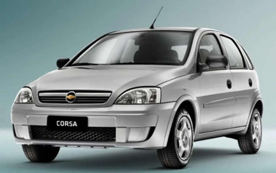 O Chevrolet Corsa 2010 está disponível nas versões Hat. Maxx e Premium, ambas com motor 1.4 ECONOFLEX e foco em durabilidade, economia e praticidade no uso urbano e diário.