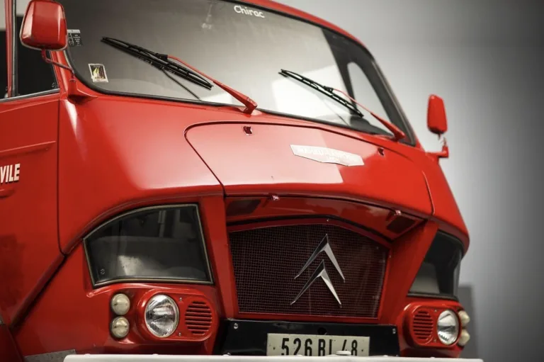 Citroën Type N350 faz 60 anos e prova que design e engenharia podem ter alma em um caminhão