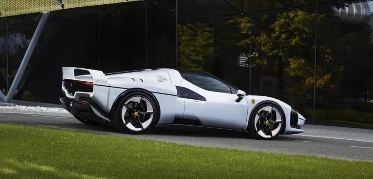 Ferrari SC40, inspirada pela F40, é o tipo de carro que parece ter sido esculpido em um sonho