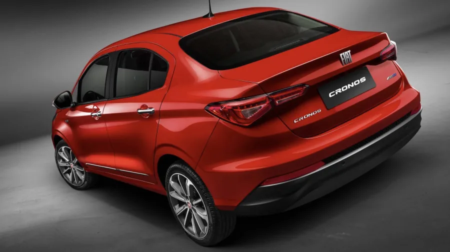 O consumo urbano é de 8 km/l com etanol e 10,3 km/l com gasolina; na estrada, pode alcançar até 13,3 km/l, com tanque de 48 litros e autonomia de 638 km.