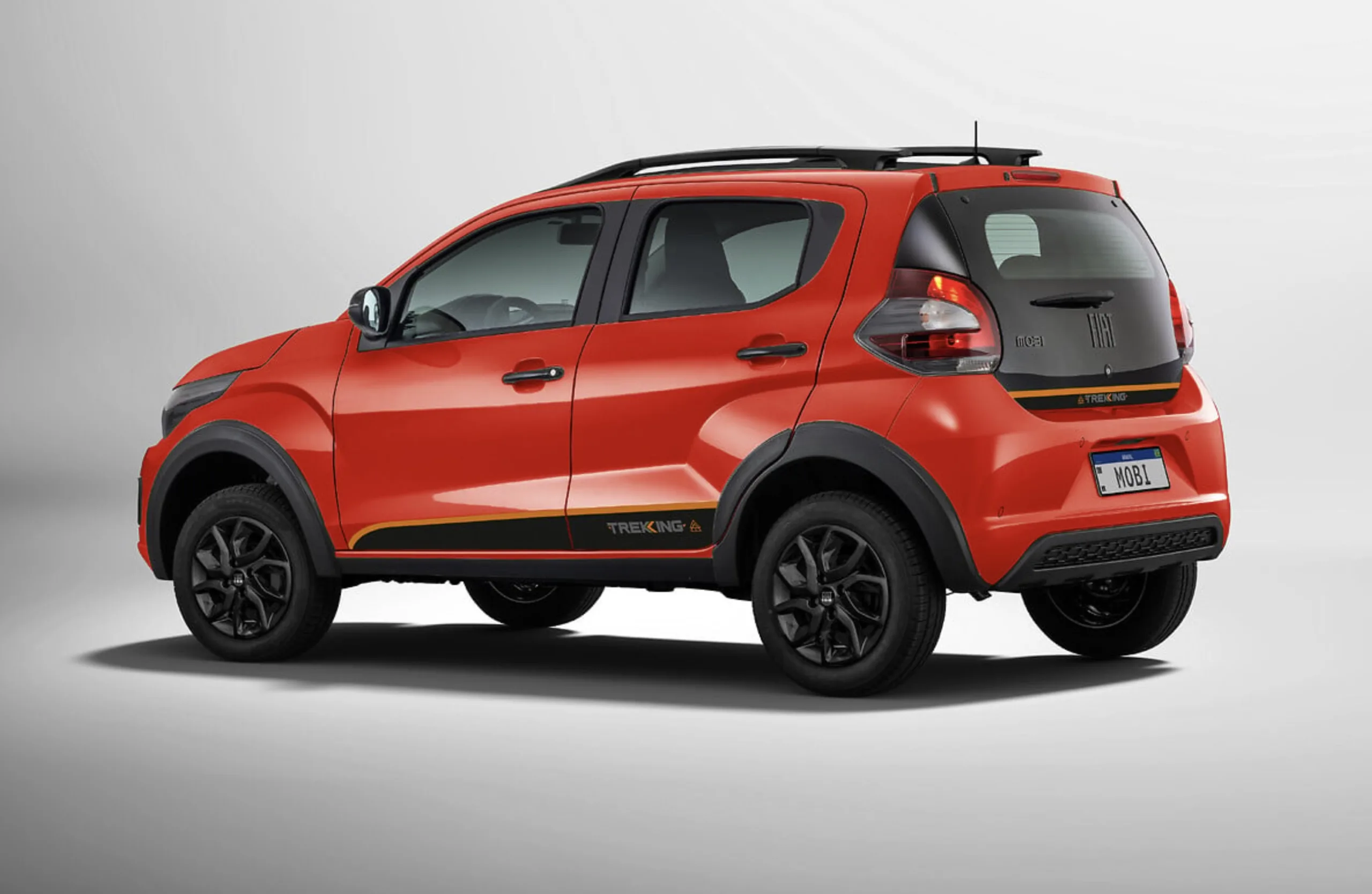 A versão Trekking 2027 custa R$ 87.990 e acrescenta central multimídia de 7" com Android Auto e Apple CarPlay sem fio.