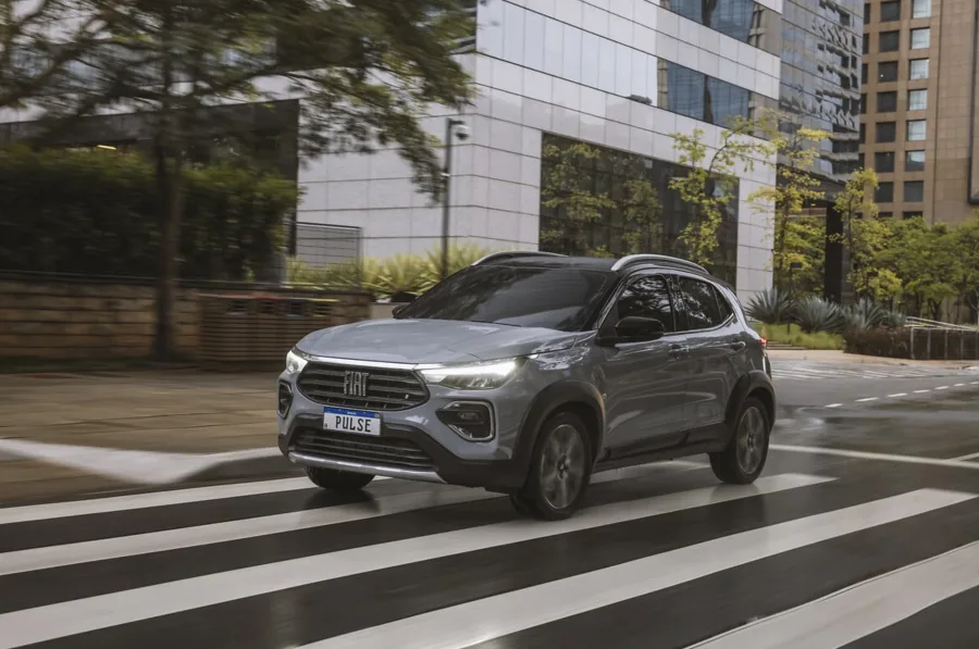 Fiat Pulse Impetus 1.0 Turbo 2025: Ficha técnica, Consumo, Equipamentos e Fotos; hatch tem bom desempenho urbano e é prático para o dia a dia