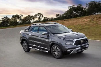 Fiat Toro Ranch 2.0 4×4 2025: Preço, Ficha técnica, Consumo, Equipamentos e Fotos; picape com caçamba de 937 litros e carga útil de 1.010 kg é prática e robusta para o campo e cidade