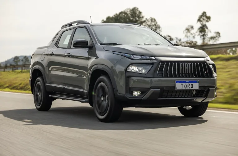 Fiat Toro Ultra 2026: picape de R$ 200.990 com 176 cv, pacote ADAS completo e visual esportivo
