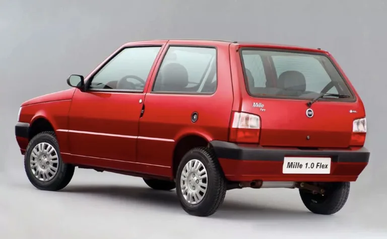 Fiat Uno Mille Fire 1.0 2008: Preço, Ficha técnica, Consumo, Equipamentos e Fotos; hatch 2 portas leve e econômico, ideal para quem busca um carro simples e confiável