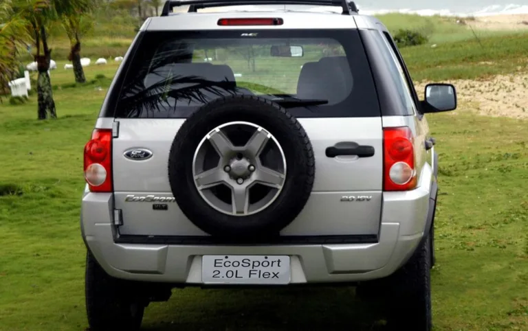 Ford EcoSport XLT 1.6 2010: Preço, Ficha técnica, Consumo, Equipamentos e Fotos; usado com motor Zetec Rocam 1.6 flex, equilíbrio entre desempenho e economia